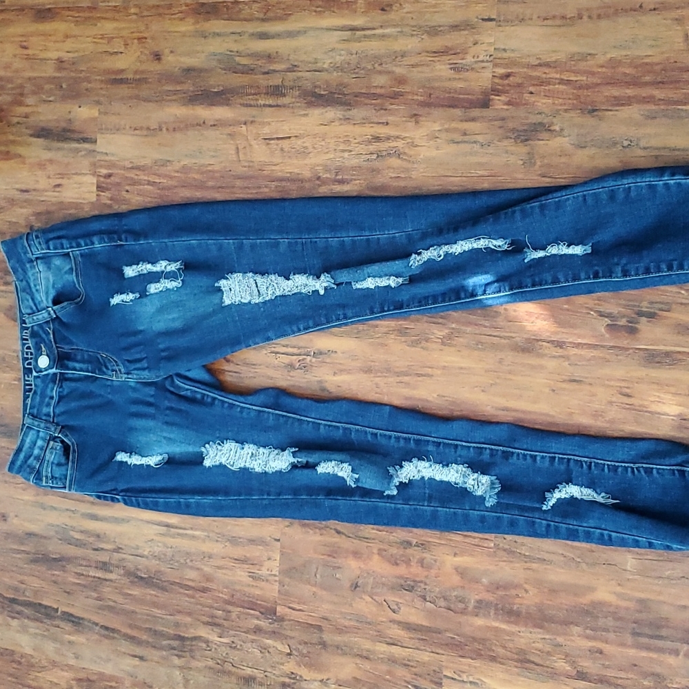 Mid rise ripped jeans